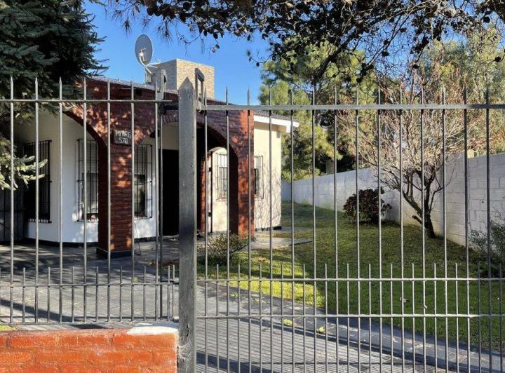 Casa · 80ha · 3 Ambientes · 1 Cochera