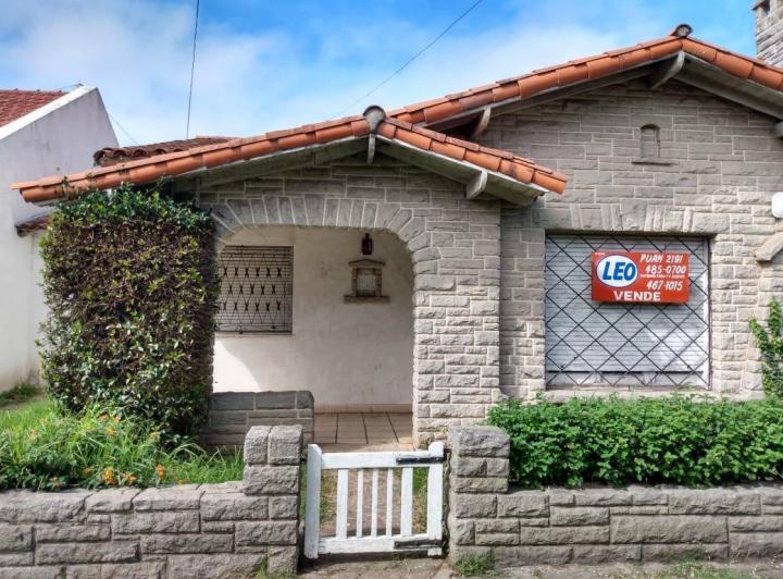 Casa · 130m² · 2 Dormitorios · 1 Cochera