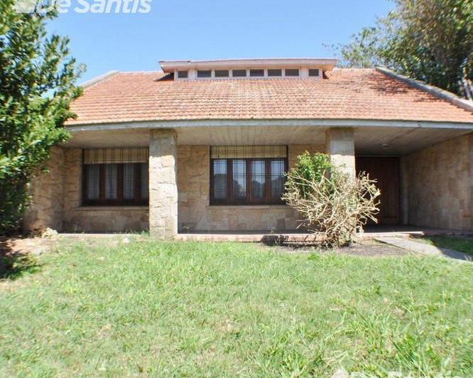 Casa · 156m² · 5 Ambientes · 1 Cochera