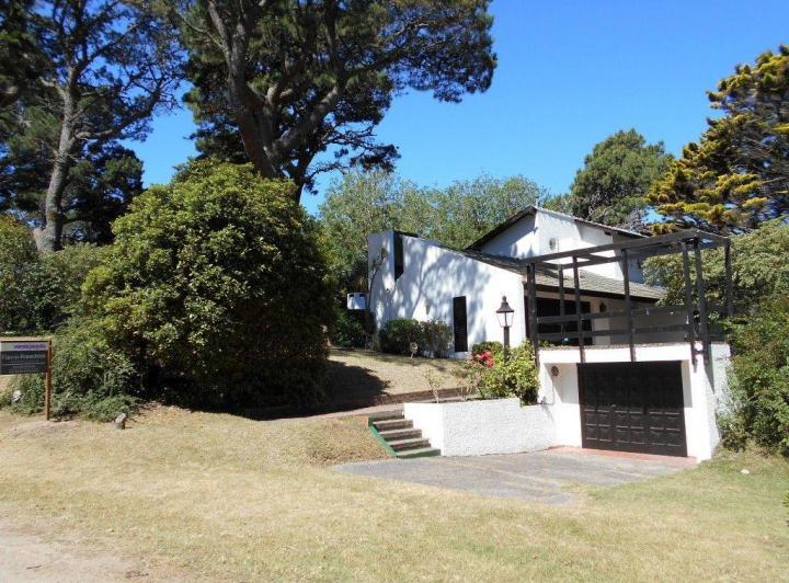 Casa · 180m² · 5 Ambientes