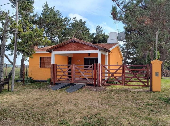 Casa · 70m² · 3 Ambientes · 1 Cochera