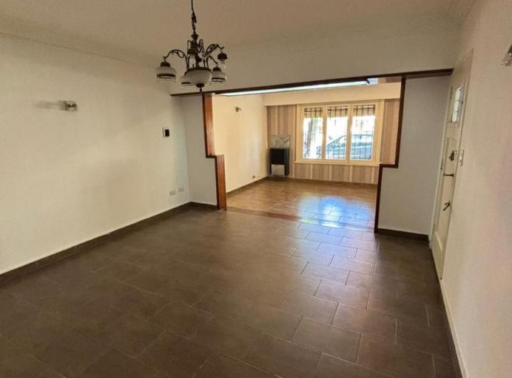Casa · 200m² · 5 Ambientes