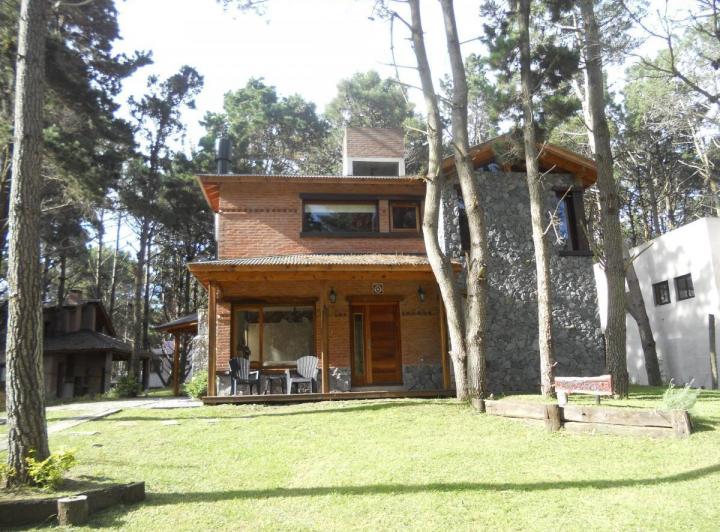 Casa · 150m² · 3 Ambientes · 1 Cochera