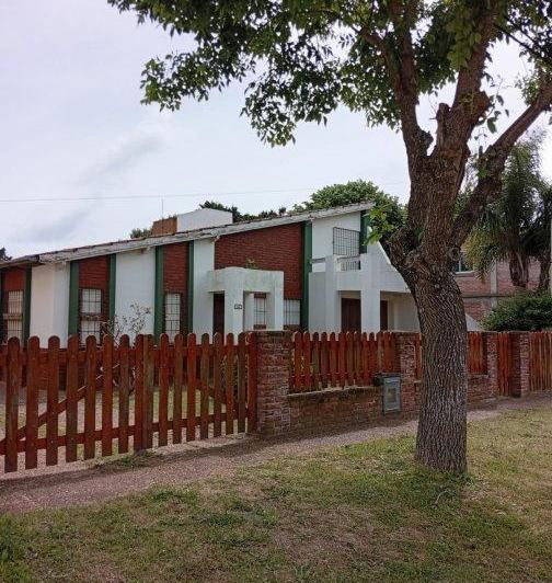 Casa · 90m² · 3 Ambientes · 1 Cochera