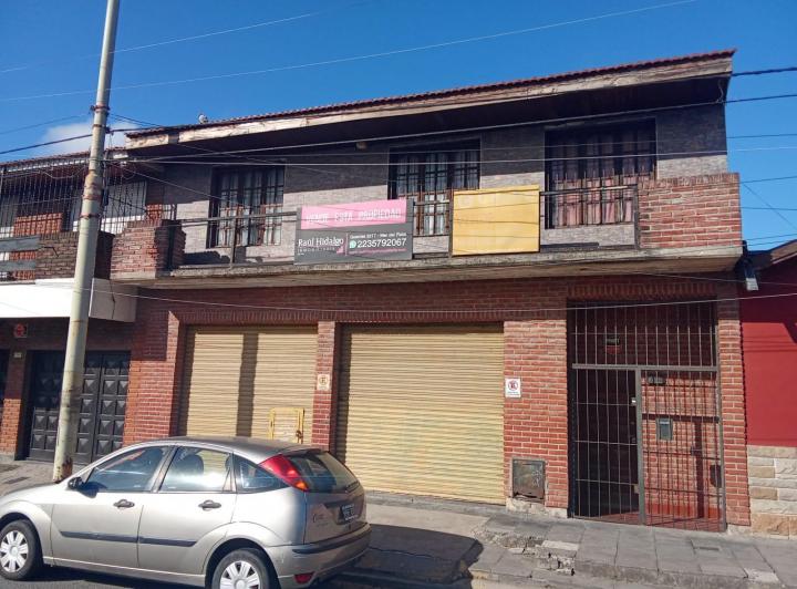 Casa · 330m² · 4 Ambientes · 1 Cochera