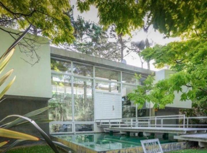 Casa · 251692m² · 4 Ambientes · 1 Cochera
