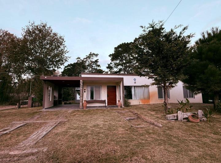 Casa · 99m² · 3 Ambientes · 1 Cochera