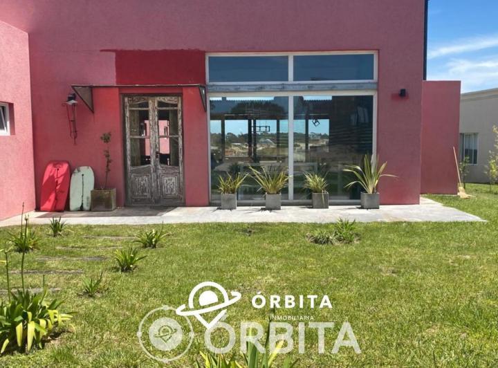 Casa · 130m² · 5 Ambientes