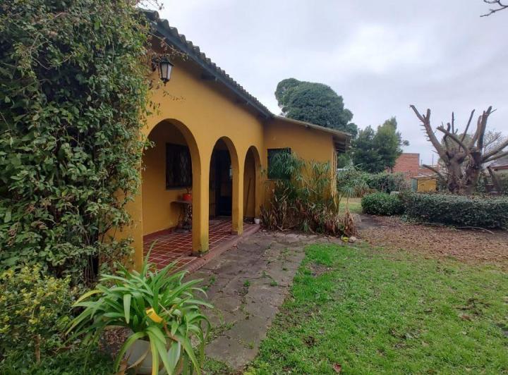 Casa · 100m² · 3 Ambientes · 1 Cochera