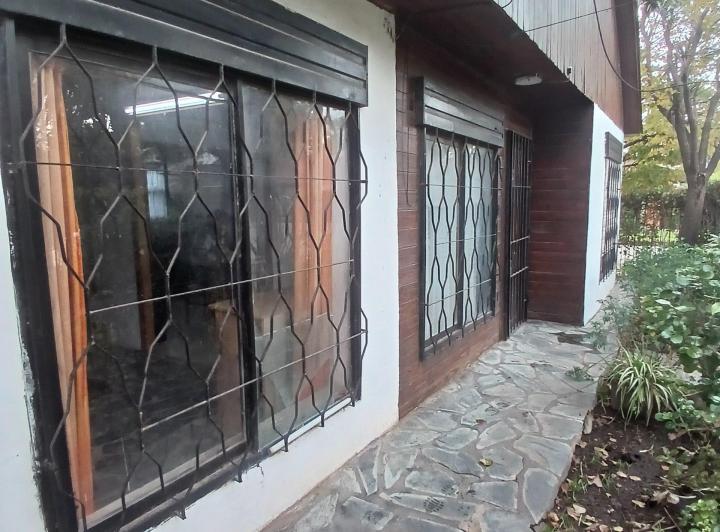 Casa · 88m² · 3 Ambientes · 2 Cocheras