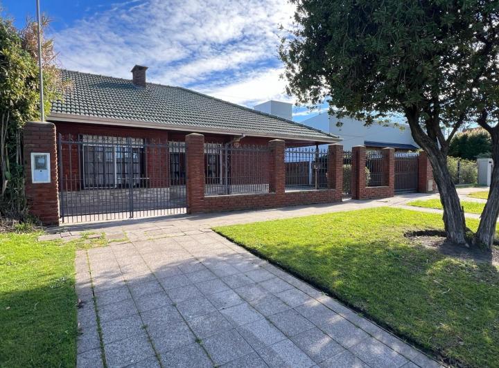 Casa · 120m² · 4 Ambientes · 1 Cochera