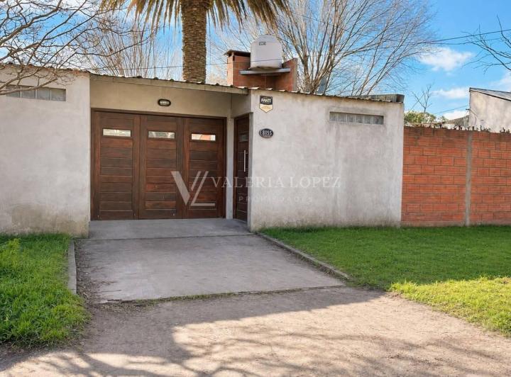 Casa · 274m² · 8 Ambientes · 1 Cochera