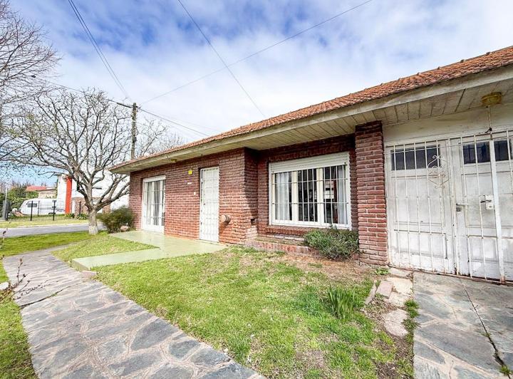Casa · 121m² · 3 Ambientes · 1 Cochera
