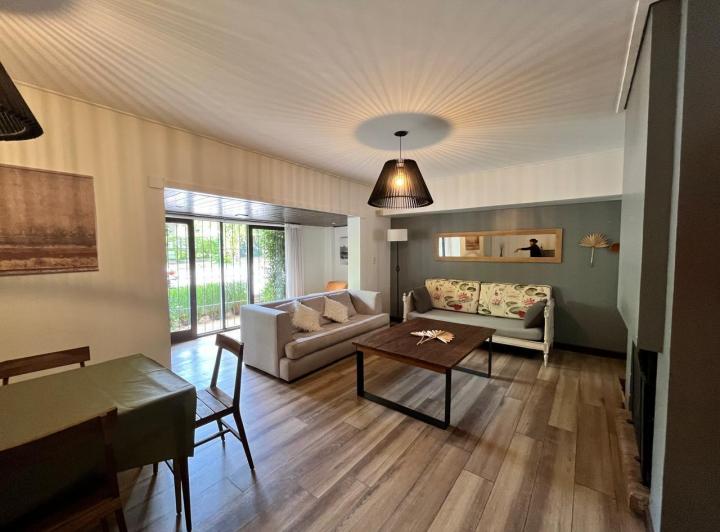 Casa · 200m² · 4 Ambientes · 2 Cocheras