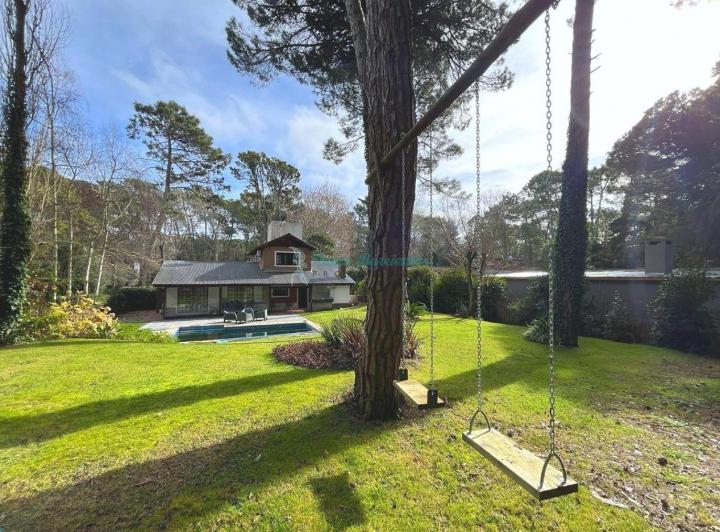 Casa · 158m² · 5 Ambientes · 1 Cochera