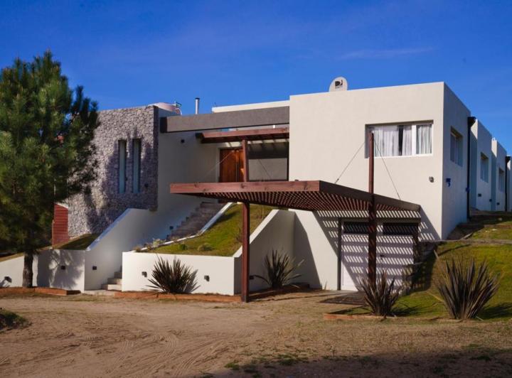 Casa · 200m² · 5 Ambientes · 1 Cochera
