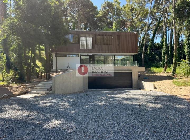 Casa · 671m² · 6 Ambientes