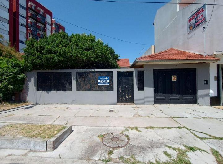Casa · 100m² · 4 Ambientes · 1 Cochera