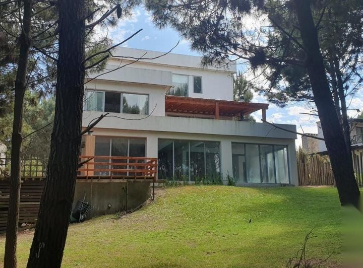 Casa · 550m² · 7 Ambientes