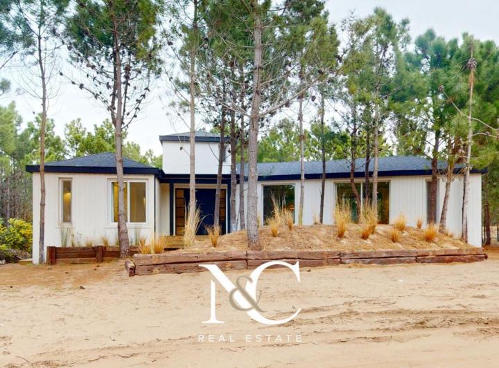 Casa · 260m² · 7 Ambientes