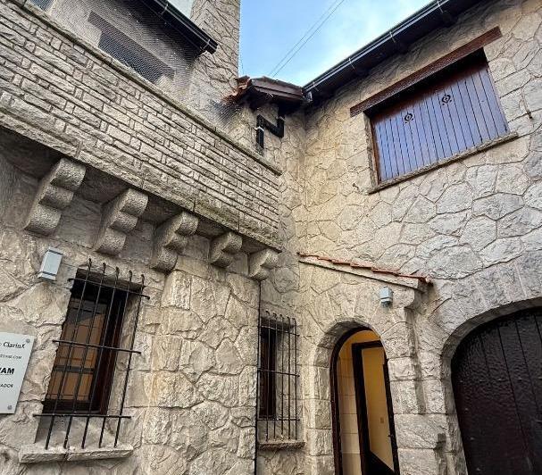 Casa · 270m² · 5 Ambientes