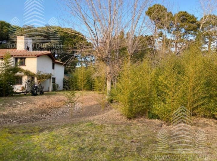 Casa · 199m² · 10 Ambientes · 2 Cocheras