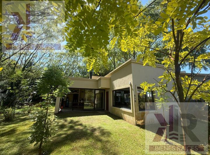 Casa · 99m² · 3 Ambientes · 1 Cochera