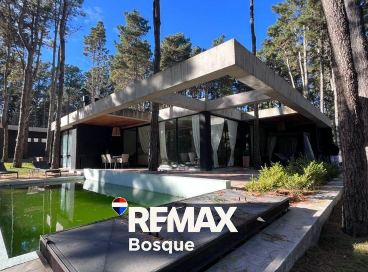 Casa · 213m² · 5 Ambientes