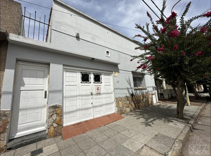 Casa · 120m² · 5 Ambientes · 1 Cochera