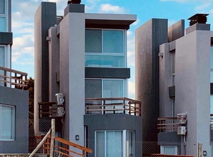 Casa · 85m² · 2 Dormitorios · 1 Cochera