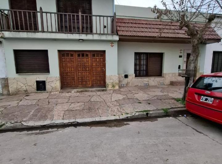 Casa · 168m² · 4 Ambientes · 1 Cochera