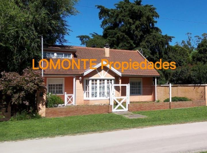 Casa · 90m² · 4 Ambientes · 1 Cochera