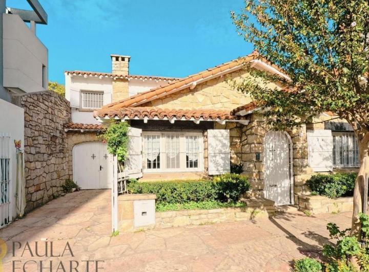 Casa · 160ha · 5 Ambientes · 1 Cochera
