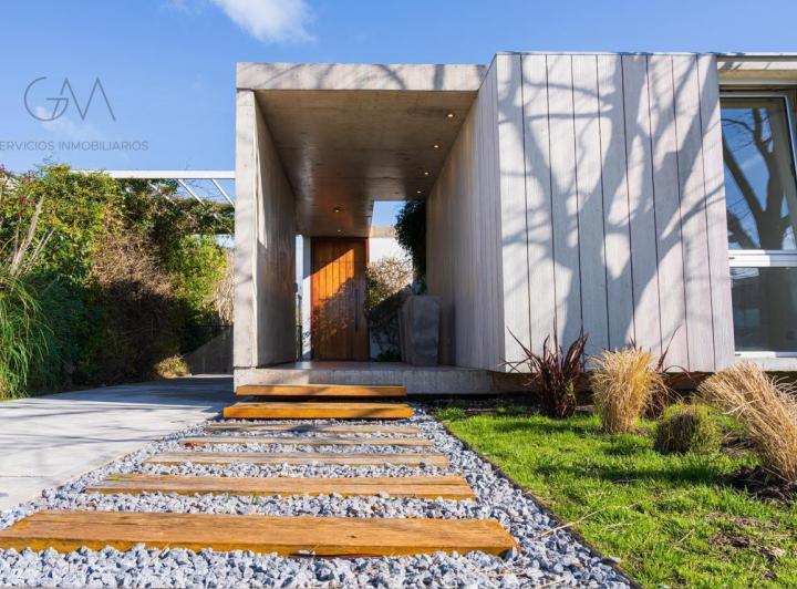 Casa · 180m² · 4 Ambientes