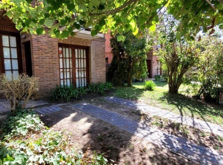 Casa · 90m² · 4 Ambientes · 1 Cochera