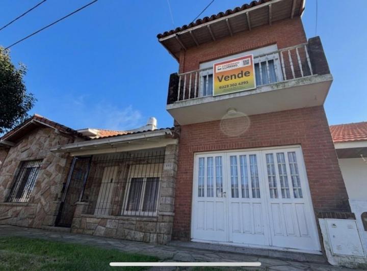 Casa · 135m² · 5 Ambientes · 1 Cochera