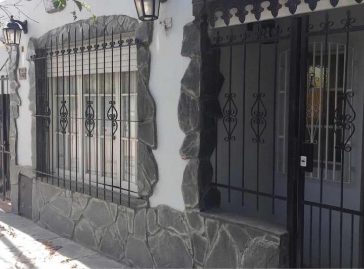 Casa · 120m² · 5 Ambientes · 2 Cocheras
