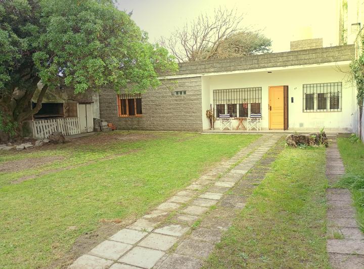 Casa · 280m² · 4 Ambientes · 2 Cocheras