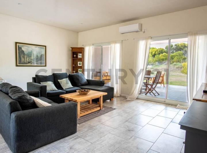 Casa · 134m² · 3 Ambientes · 2 Cocheras
