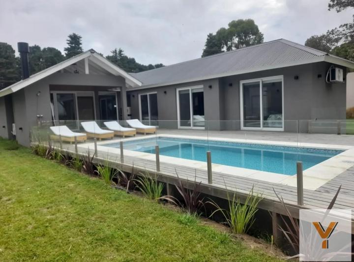 Casa · 140m² · 5 Ambientes