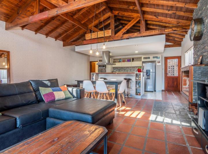 Casa · 188m² · 5 Ambientes · 3 Cocheras