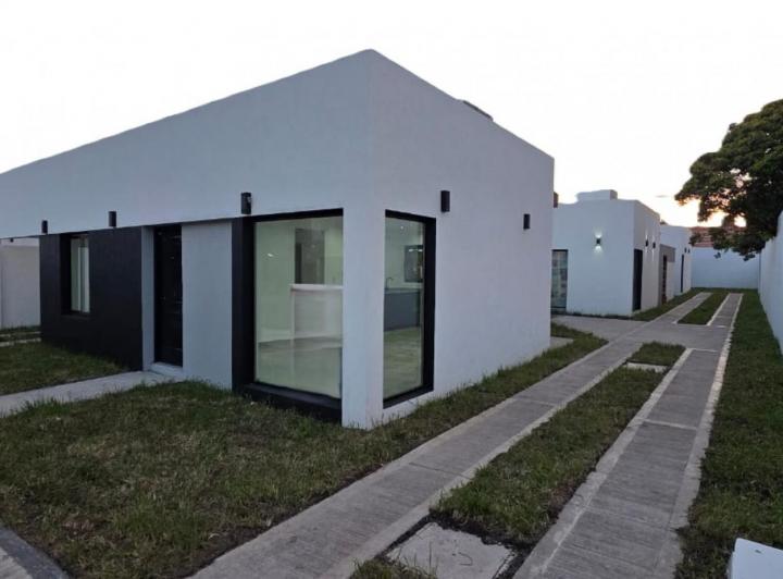 Casa · 79m² · 4 Ambientes · 1 Cochera