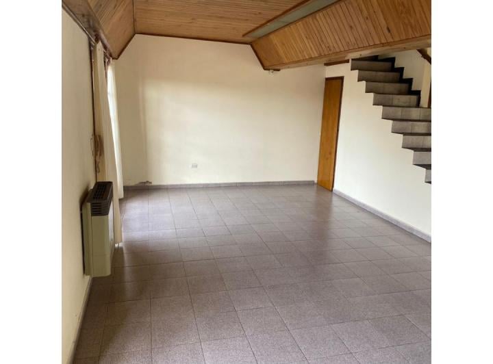 Casa · 212m² · 4 Ambientes · 2 Cocheras