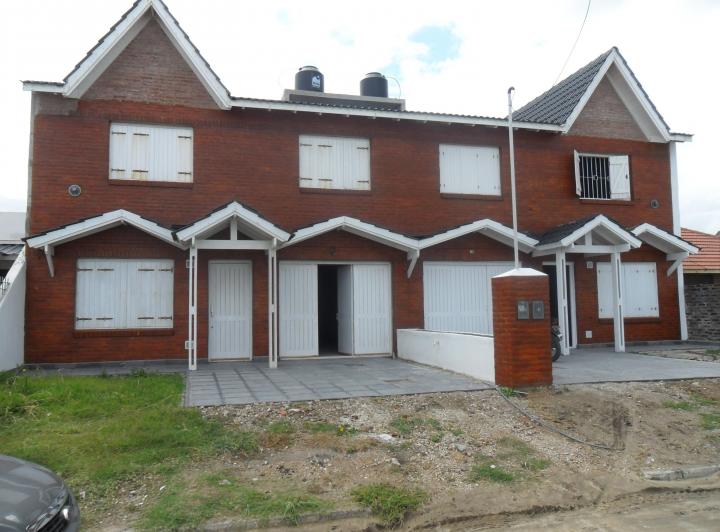 Casa · 135m² · 4 Ambientes · 1 Cochera