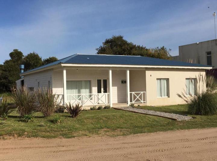 Casa · 190m² · 4 Ambientes · 1 Cochera