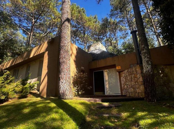 Casa · 170m² · 6 Ambientes