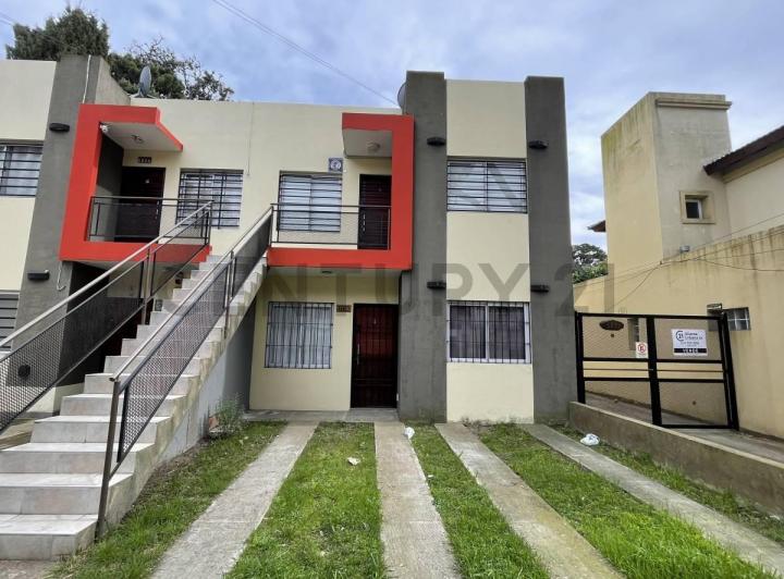 Casa · 42m² · 2 Ambientes · 1 Cochera