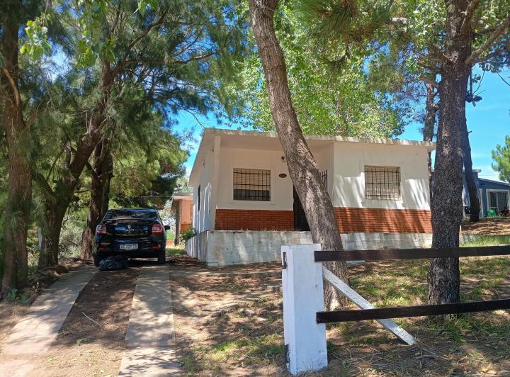 Casa · 500m² · 3 Ambientes · 2 Cocheras