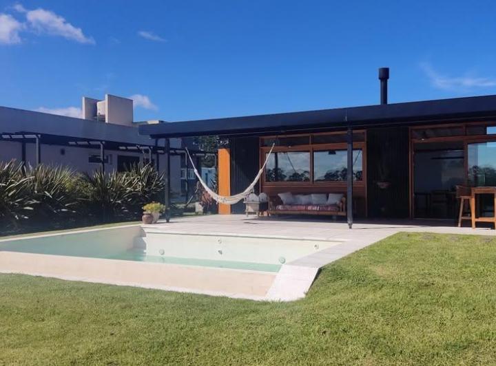 Casa · 130m² · 3 Ambientes · 1 Cochera