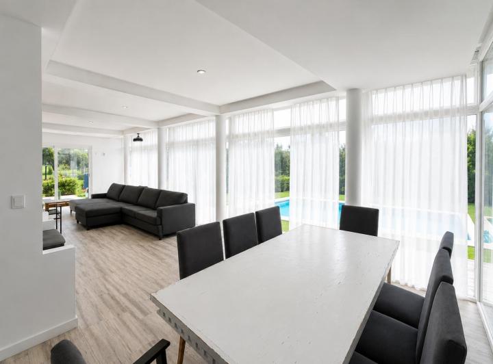 Casa · 220m² · 5 Ambientes · 2 Cocheras